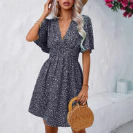 Damen Blumenkleid mit schickem V-Ausschnitt und voluminösen Ärmeln WW