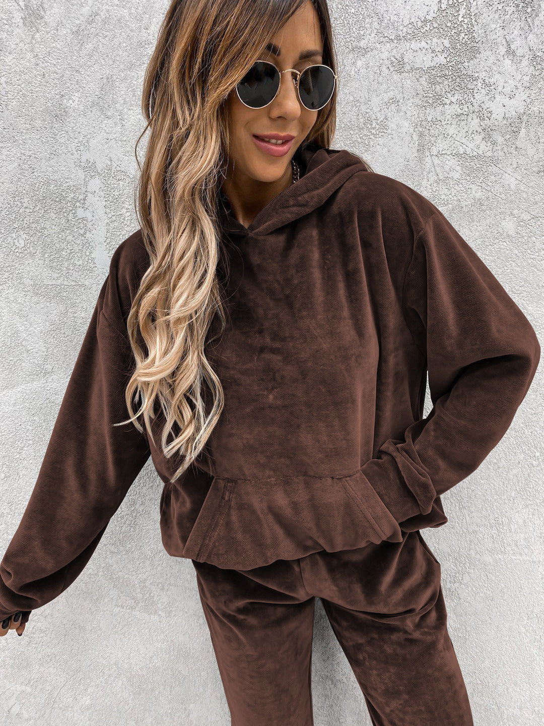 Damen sportliches Velours-Loungewear-Set mit Kapuze und elastischem Bund WW