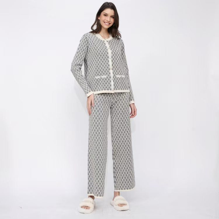 Damen Pyjama-Set mit modernem Karomuster und durchgehender Knopfleiste WW