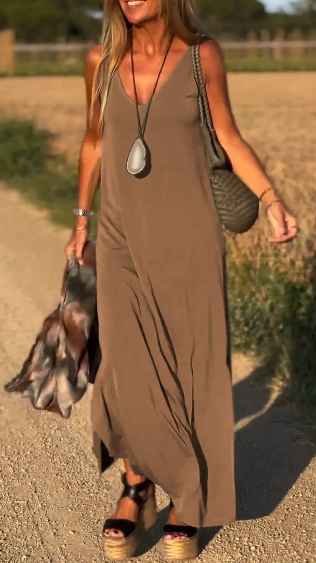 Damen Maxikleid mit eleganter V-Form und qualitativ hochwertigem Obermaterial WW