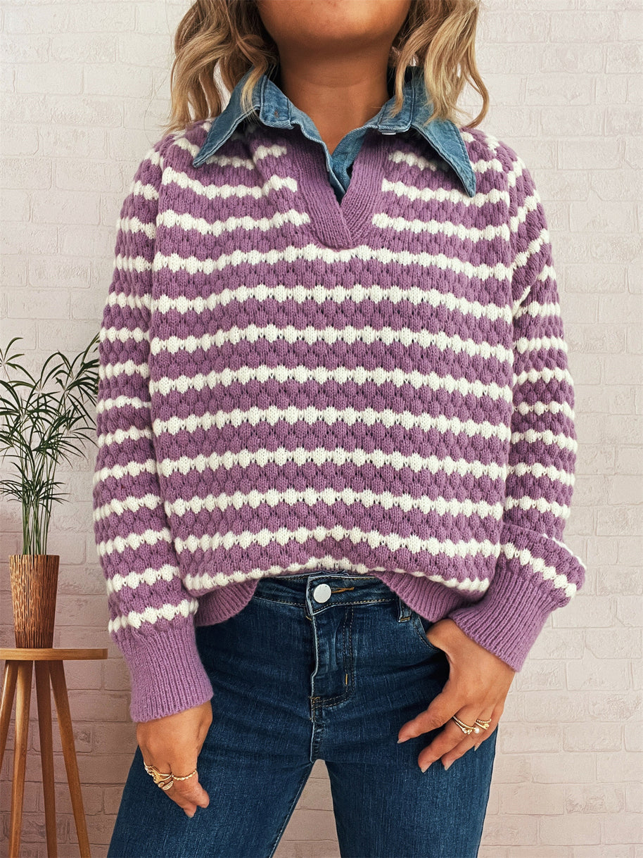 Damen Strickpullover mit tiefem V-Ausschnitt und markantem Streifenmuster WW