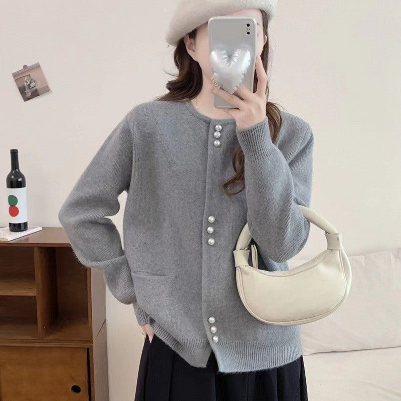 Damen Strickjacke mit eleganten Perlenknöpfen WW