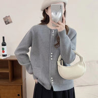 Damen Strickjacke mit eleganten Perlenknöpfen WW