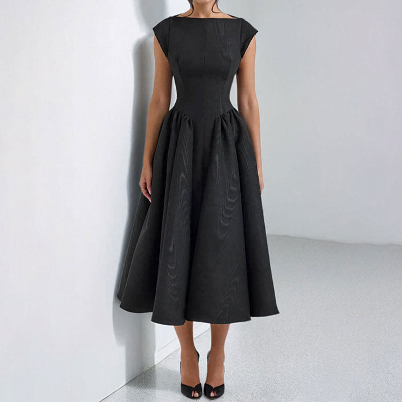 Damen Abendkleid mit elegantem Schnitt und schwingendem Rock WW