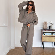 Damen Sportliches ZIP-Hoodie-Set mit weiten Hosen WW