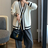 Damen Strickjacke mit elegantem Zopfdesign WW