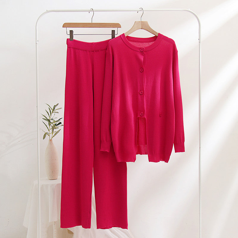 Damen strickendes Loungewear-Set mit feinem Rippmuster und herausragenden Knopfdetails WW