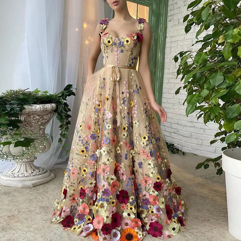 Damen Tüllkleid mit floralen Stickereien und elegantem Taillengürtel W&W Mode