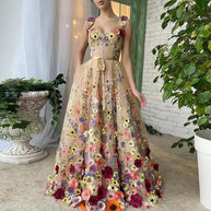 Damen Tüllkleid mit floralen Stickereien und elegantem Taillengürtel WW