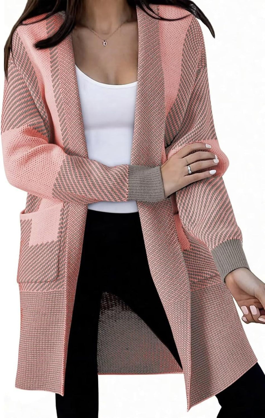 Damen Strickjacke mit modischem Muster und praktischen Taschen WW