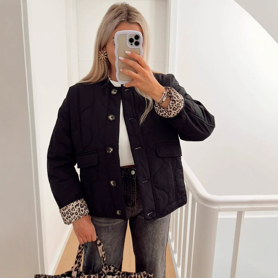 Damen Steppjacke im eleganten Design mit praktischem Knopfverschluss und seitlichen Taschen WW