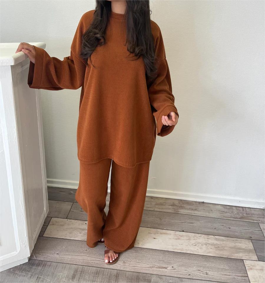 Damen Bequemes und stylisches Lounge-Set aus Rippstrick WW