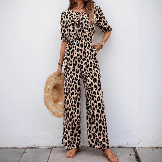 Damen Jumpsuit mit elegantem Wickelausschnitt und modischem Leopardenmuster WW