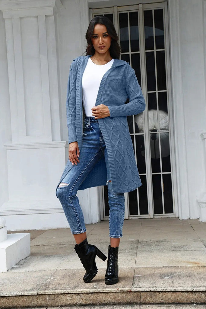Damen Strickjacke mit Kapuze und stilvollem Zopfdesign WW