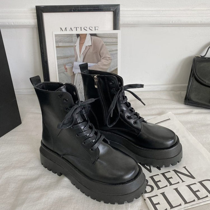 Damen Schnürstiefel mit robuster Plateausohle und elegantem Obermaterial W&W Mode