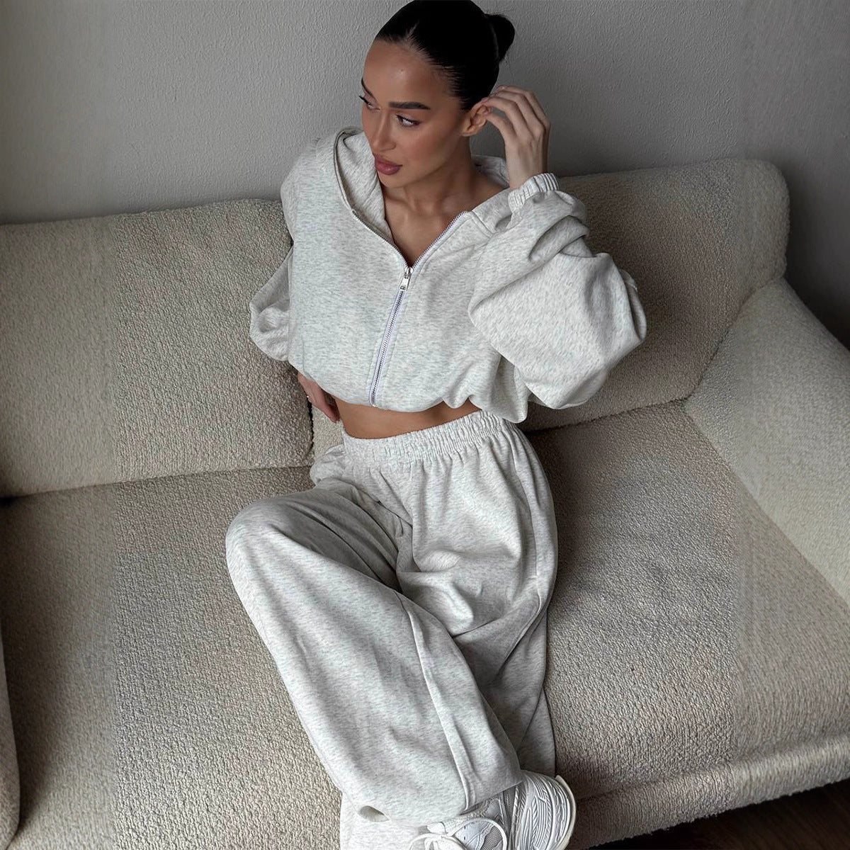 Damen Sportlicher Cropped-Trainingsanzug mit Reißverschluss WW