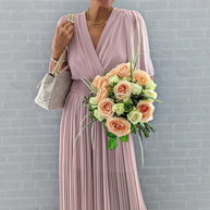 Damen Eleganter Jumpsuit mit tiefem V-Ausschnitt und voluminösen Ärmeln WW