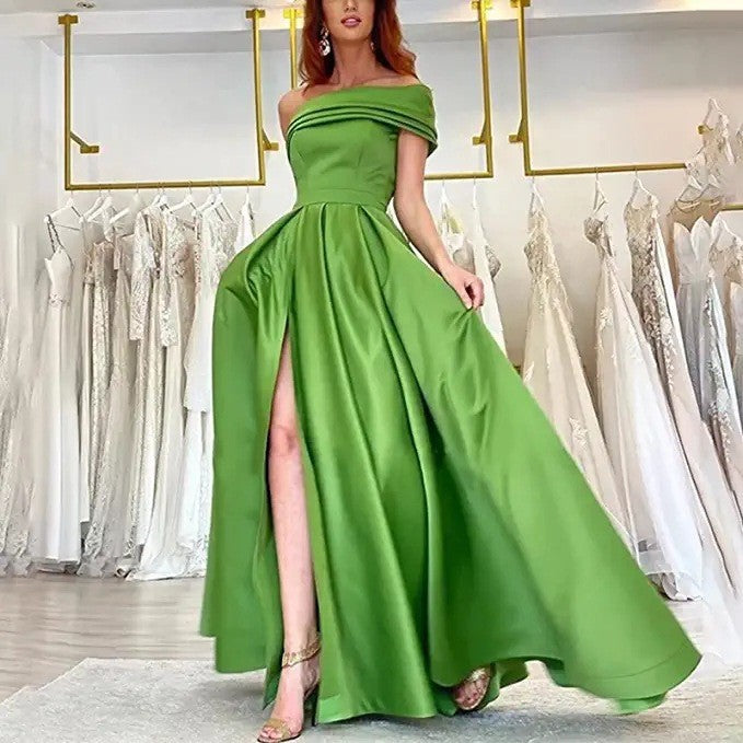 Damen Elegantes Maxikleid mit asymmetrischem Ausschnitt und hohem Beinschlitz WW