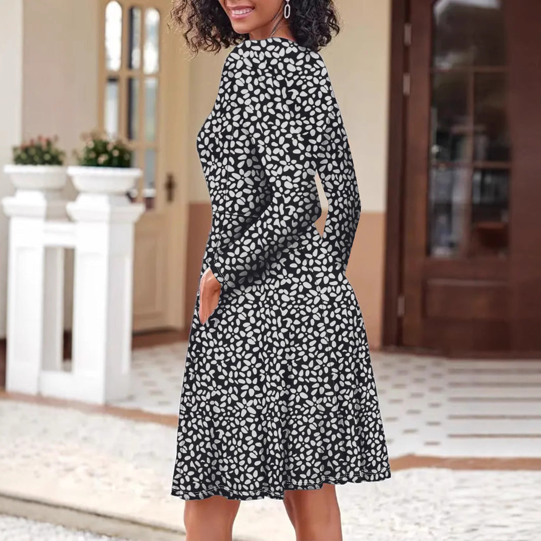 Damen Blusenkleid mit floralem Design und praktischen Taschen W&W Mode