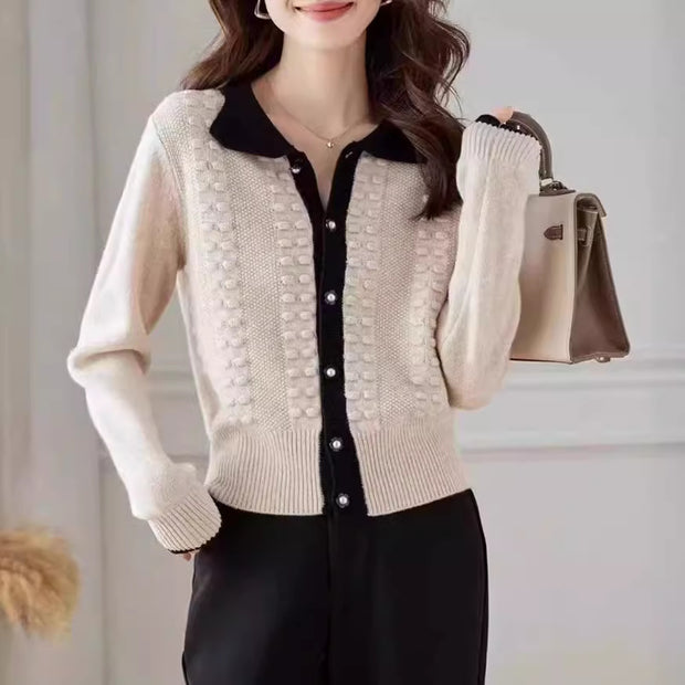 Damen Strickjacke mit elegantem Kragen und Knopfdetail WW