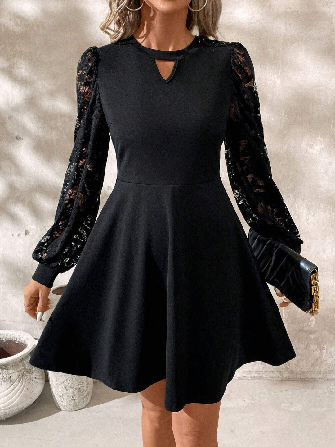 W&W Mode Ausgehöhltes Spitzenkleid