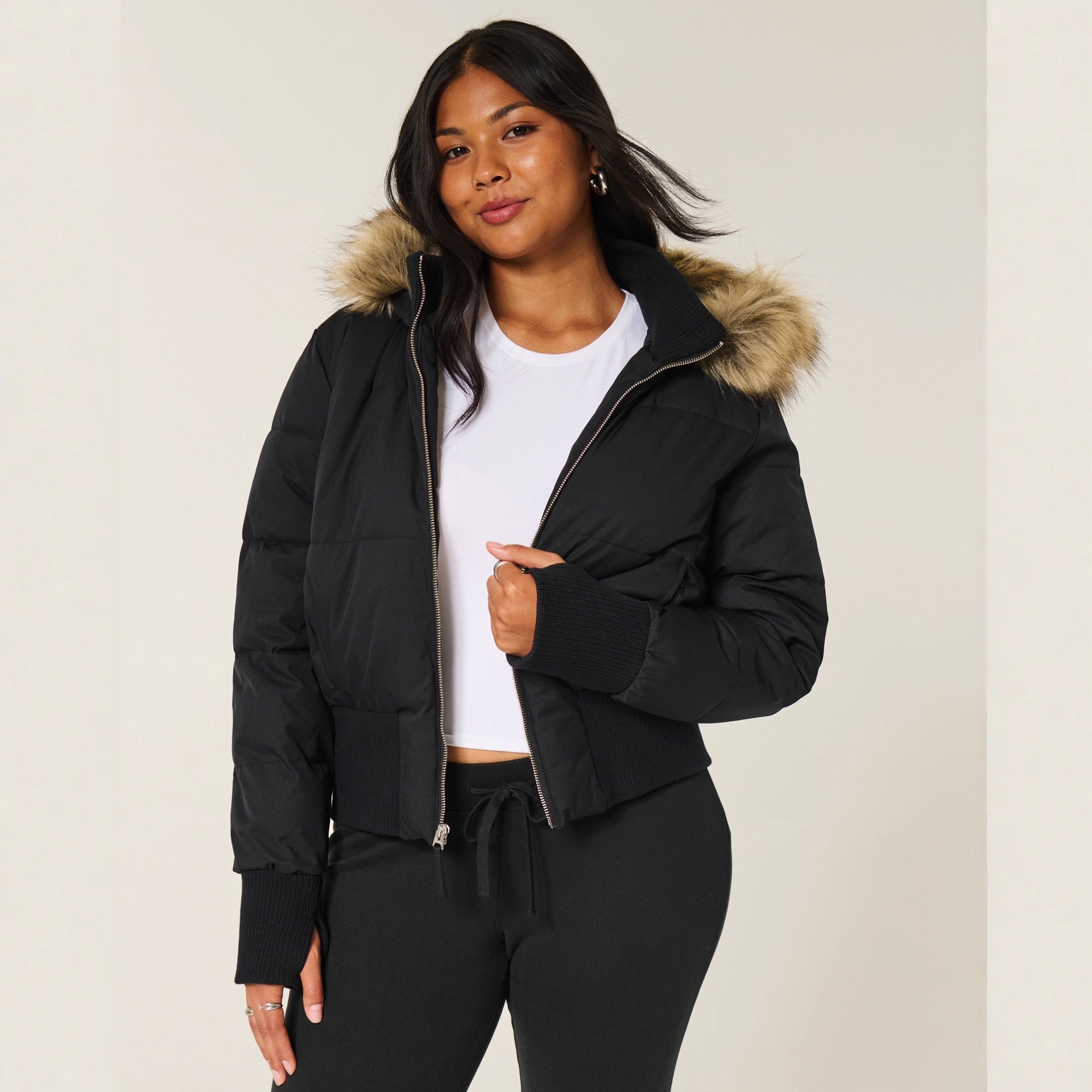 Damen Gestepptes Winterjacke mit abnehmbarer Kapuze und elastischen Bündchen WW