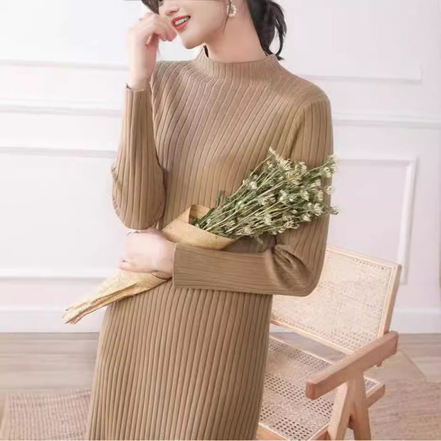 Damen Strickkleid mit feiner Rippstruktur und hohem Kragen WW