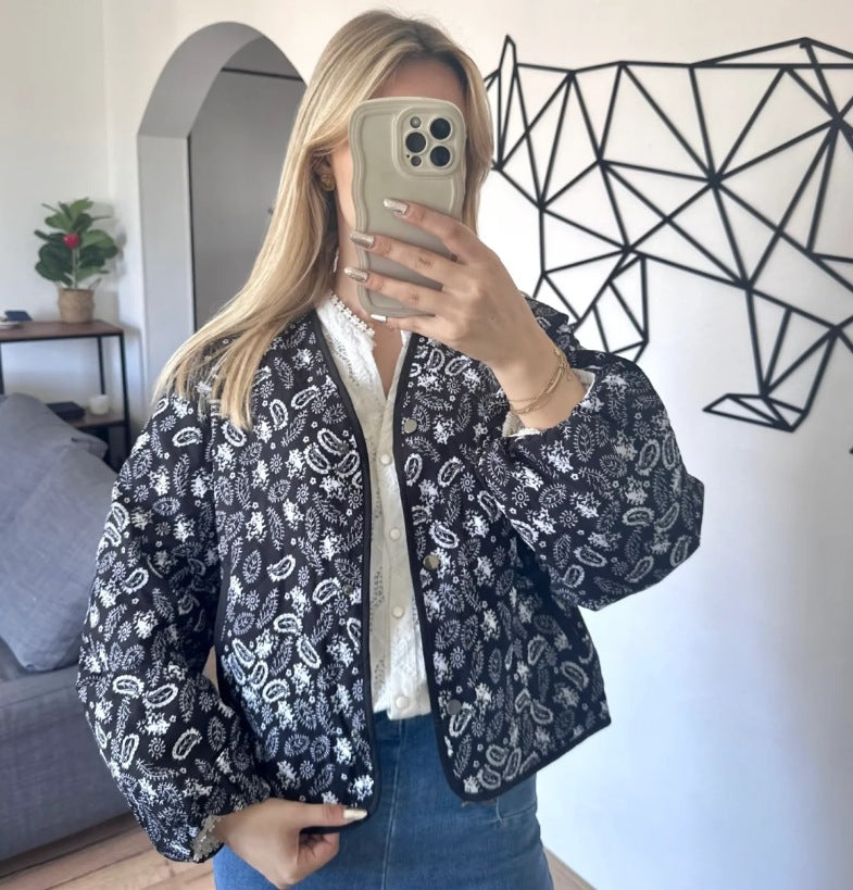 Damen gesteppte Jacke mit floralem Design und praktischen Taschen WW