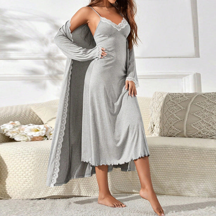 Damen luxuriöses Nachthemd mit elegantem Spitzenbesatz und langem Cardigan W&W Mode