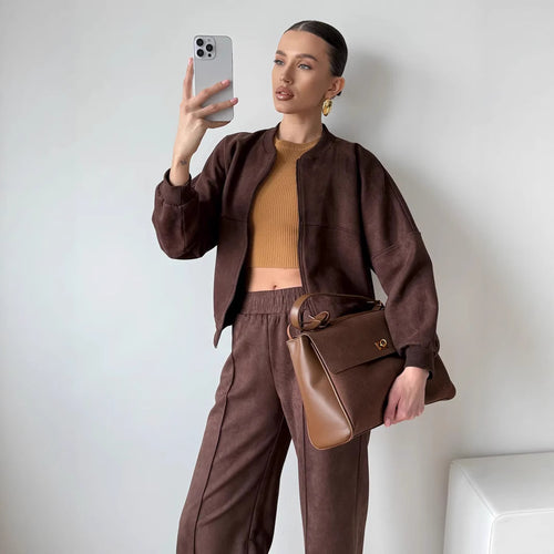 Damen Sportliche Freizeitjacke und weite Hose WW