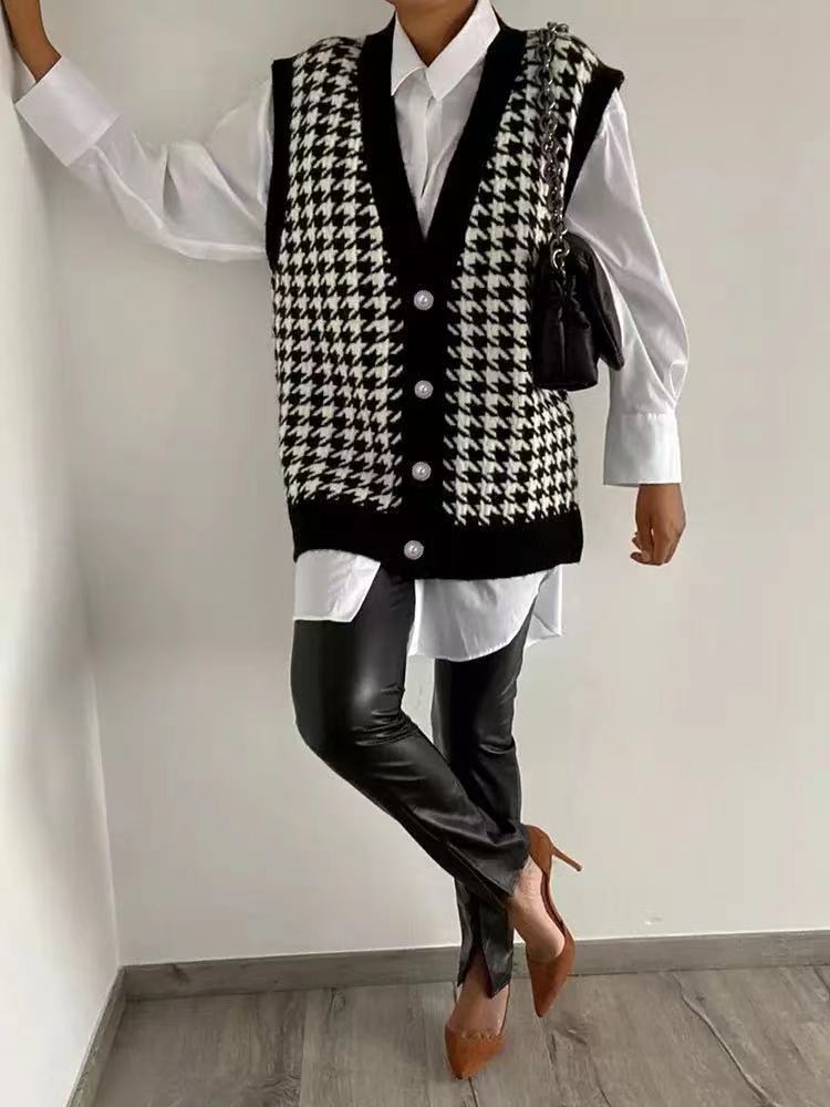 Damen Strickweste mit modernem Karomuster und Knöpfen WW