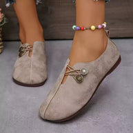 Damen Komfortable und stilvolle Slipper mit dekorativen Schnürdetails W&W