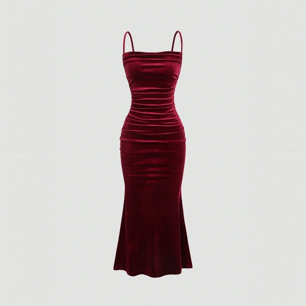 Damen Elegantes Samt-Maxi-Kleid mit figurbetontem Schnitt und raffinierten Raffungseffekten W&W