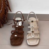 Damen Strappy Blockabsatzsandalen mit schicken Schnallenakzenten WW