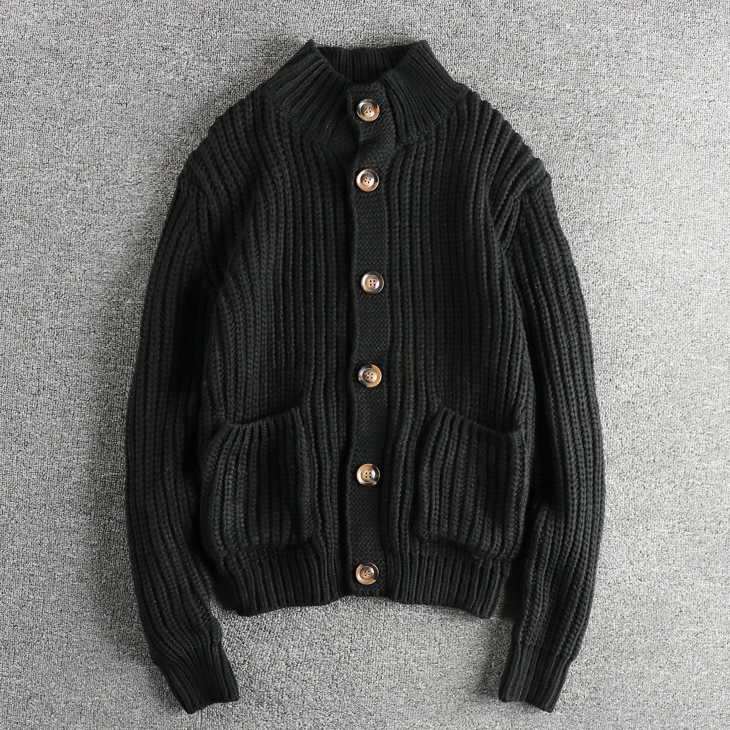 Damen Strickjacke mit großen Taschen und Knopfverschluss WW