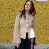 Damen Strickjacke mit eleganten Knöpfen und modernen Taschen WW