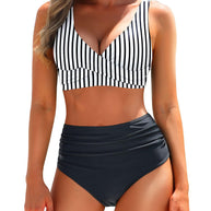 Damen Bikini-Set mit figurformendem Oberteil und hochtaillierten Shorts WW
