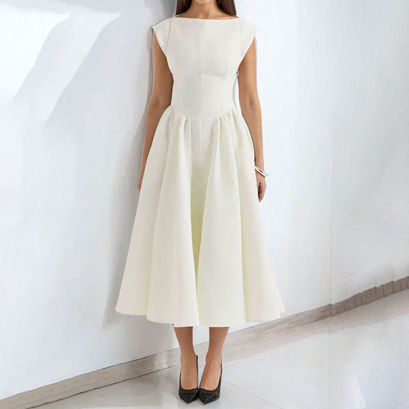 Damen Abendkleid mit elegantem Schnitt und schwingendem Rock WW
