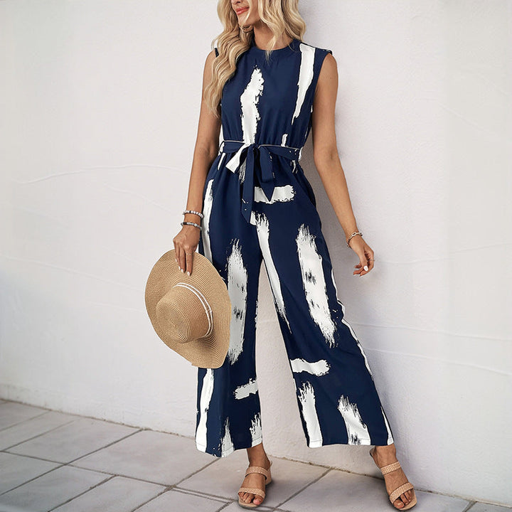 Damen Jumpsuit mit modernem Streifenmuster und praktischen Bindegürtel W&W Mode