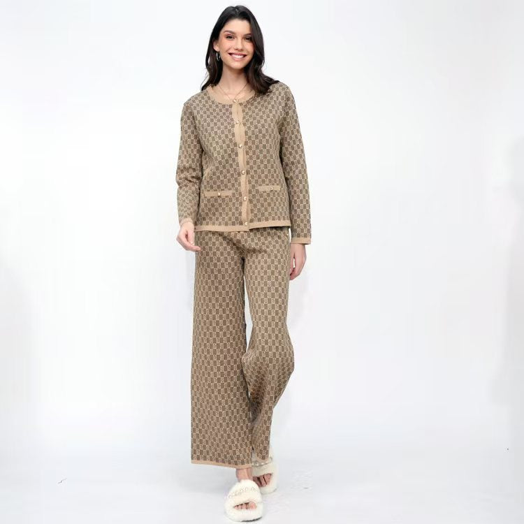 Damen Pyjama-Set mit modernem Karomuster und durchgehender Knopfleiste WW