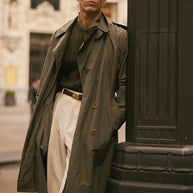 Herren Lange Trenchcoat im klassischen Stil mit praktischen Taschen WW