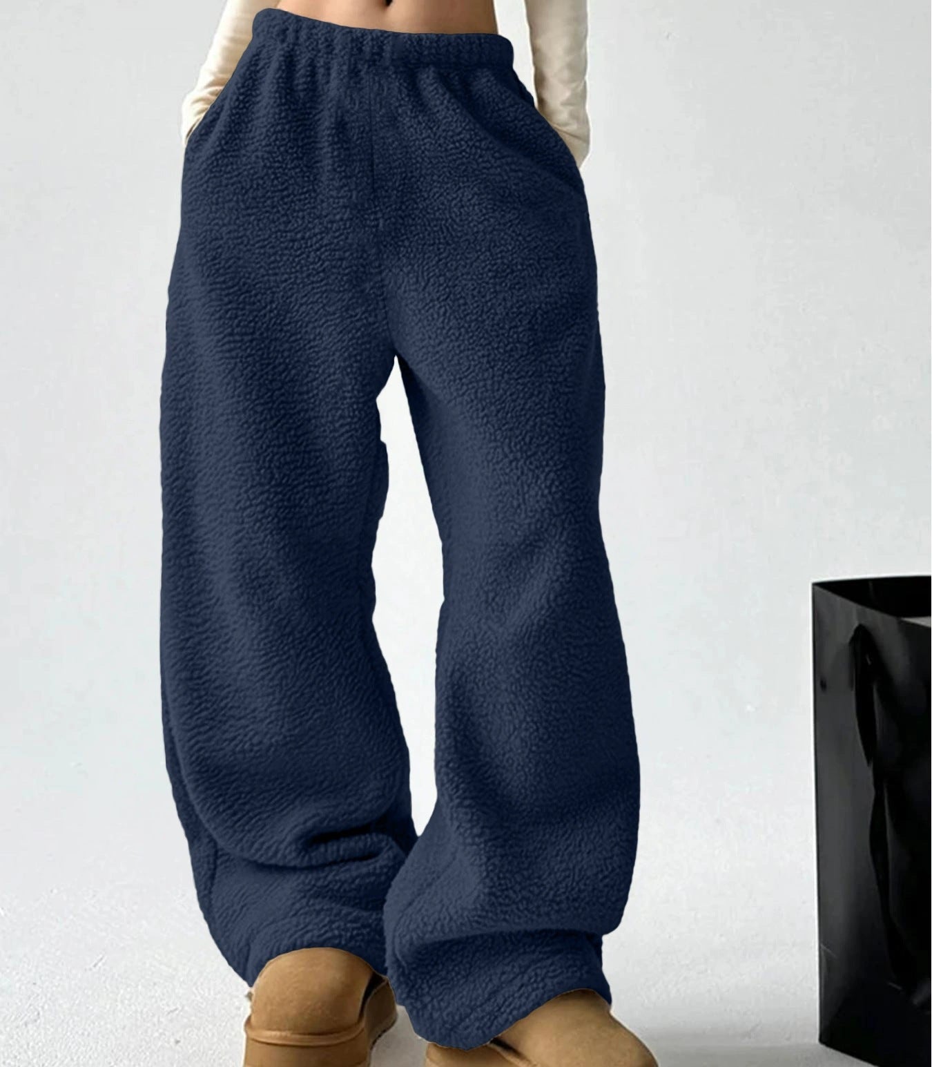 Damen bequeme Fleece-Hose mit weitem Schnitt und elastischem Bund WW