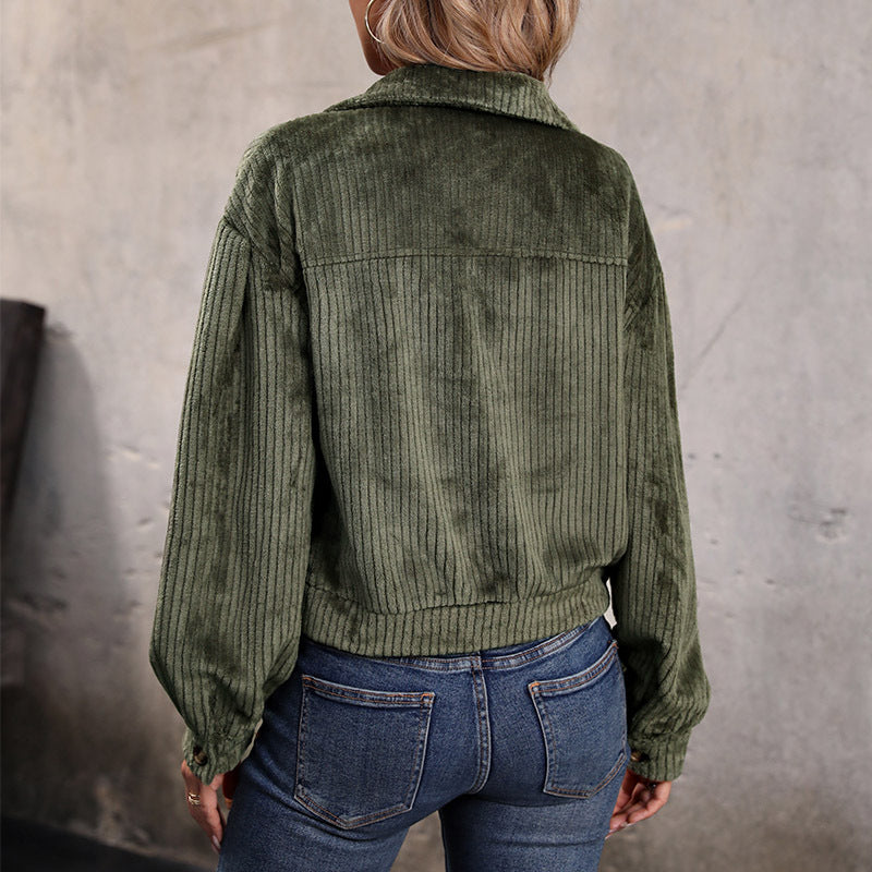 Damen Strickjacke im lässigen Cord-Look mit dekorativen Knöpfen und zwei Brusttaschen WW