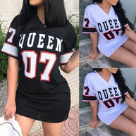 Damen Sportliches Oversized T-Shirt mit V-Ausschnitt und Druckdetails W&W