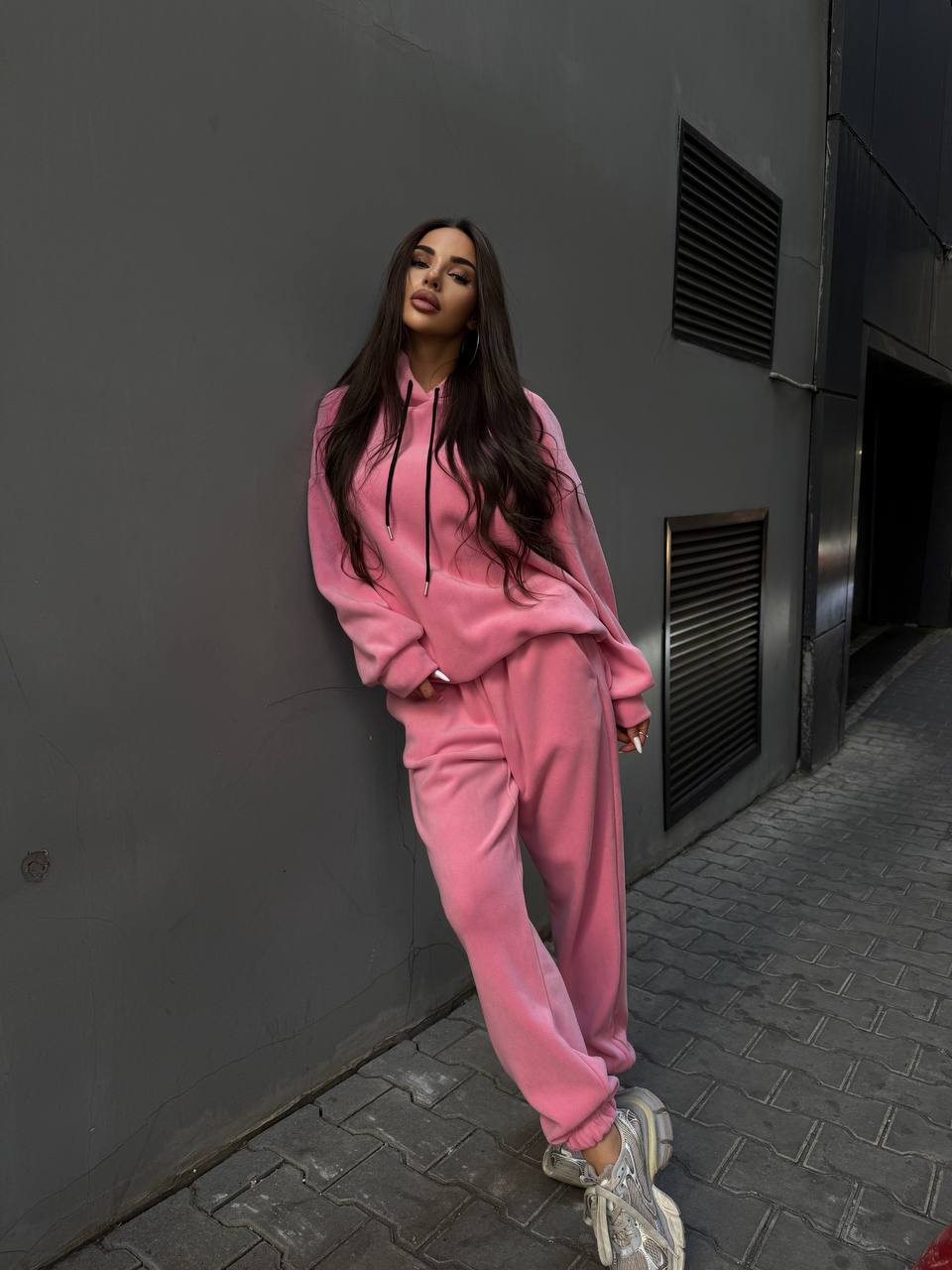 Damen sportliches Freizeit-Set mit oversized Hoodie und lässigen Jogginghosen WW