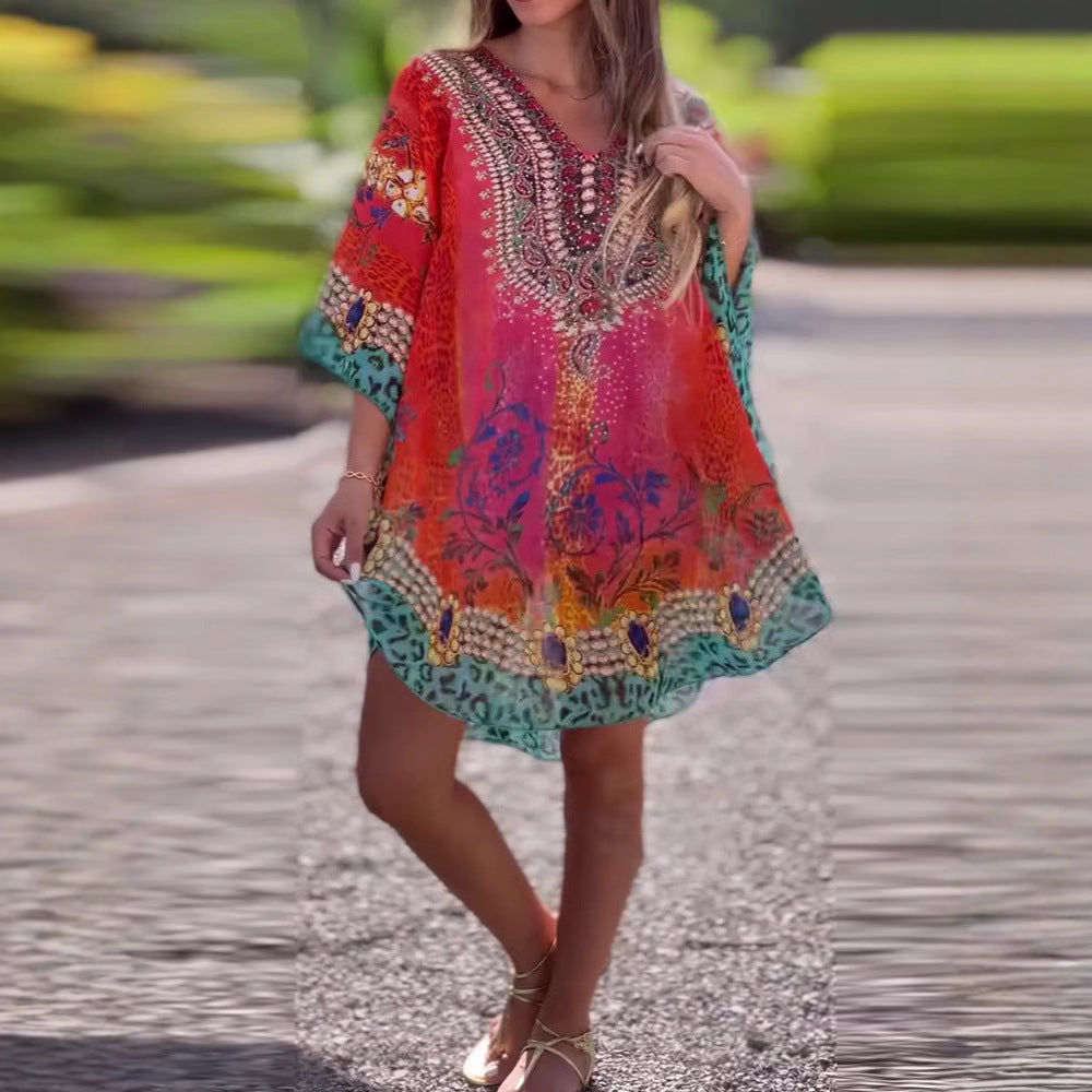 Damen Strandkleid im farbenfrohen Boho-Stil mit verspieltem Design und tiefem V-Ausschnitt WW