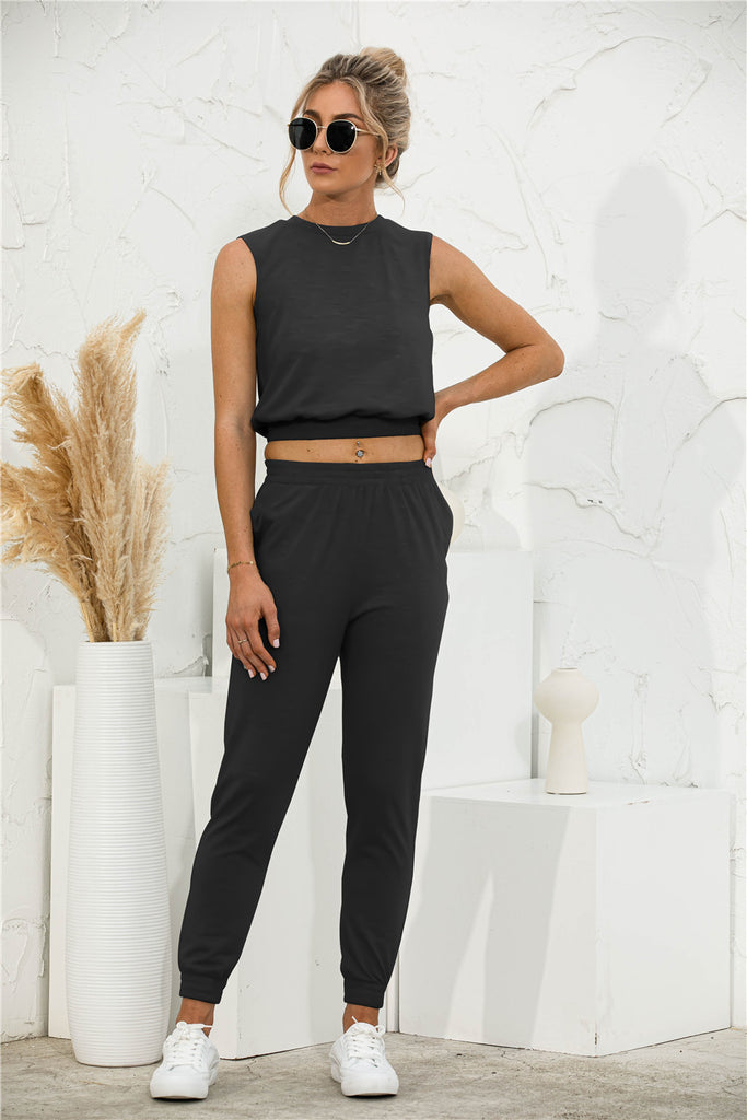 Damen sportliches Lounge-Set mit kurzem Oberteil und bequemen Jogginghosen WW