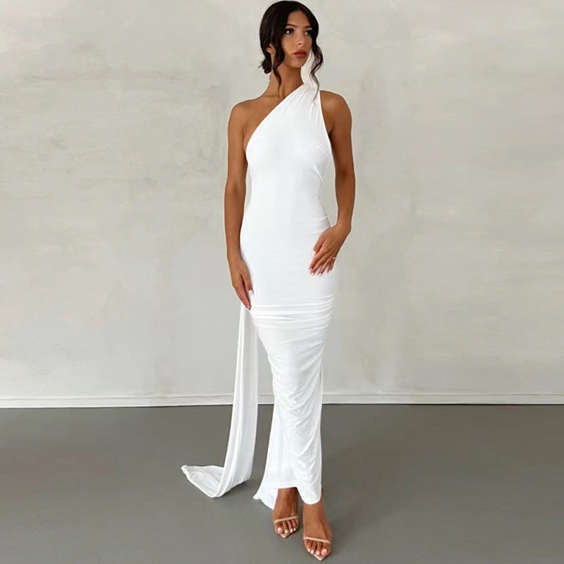 Damen Abendkleid im asymmetrischen Schnitt mit elegantem Schlitz und fließendem Stoff WW
