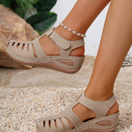 Damen bequeme Sandalen mit anatomisch geformtem Fußbett und luftigen Schlitzdesign WW