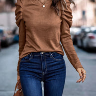 Damen entspannter Pullover mit modischen Rüschendetails und hochgelegten Ärmeln WW